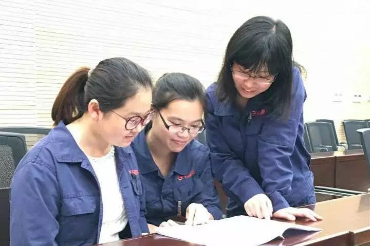 【兵(bīng)裝青年(nián)标兵(bīng)⑥】紅(hóng)宇精工(gōng)黃(huáng)麗(lì)玲：技(jì)術(shù)“大(dà)拿(ná)” 科(kē)研“擔當”