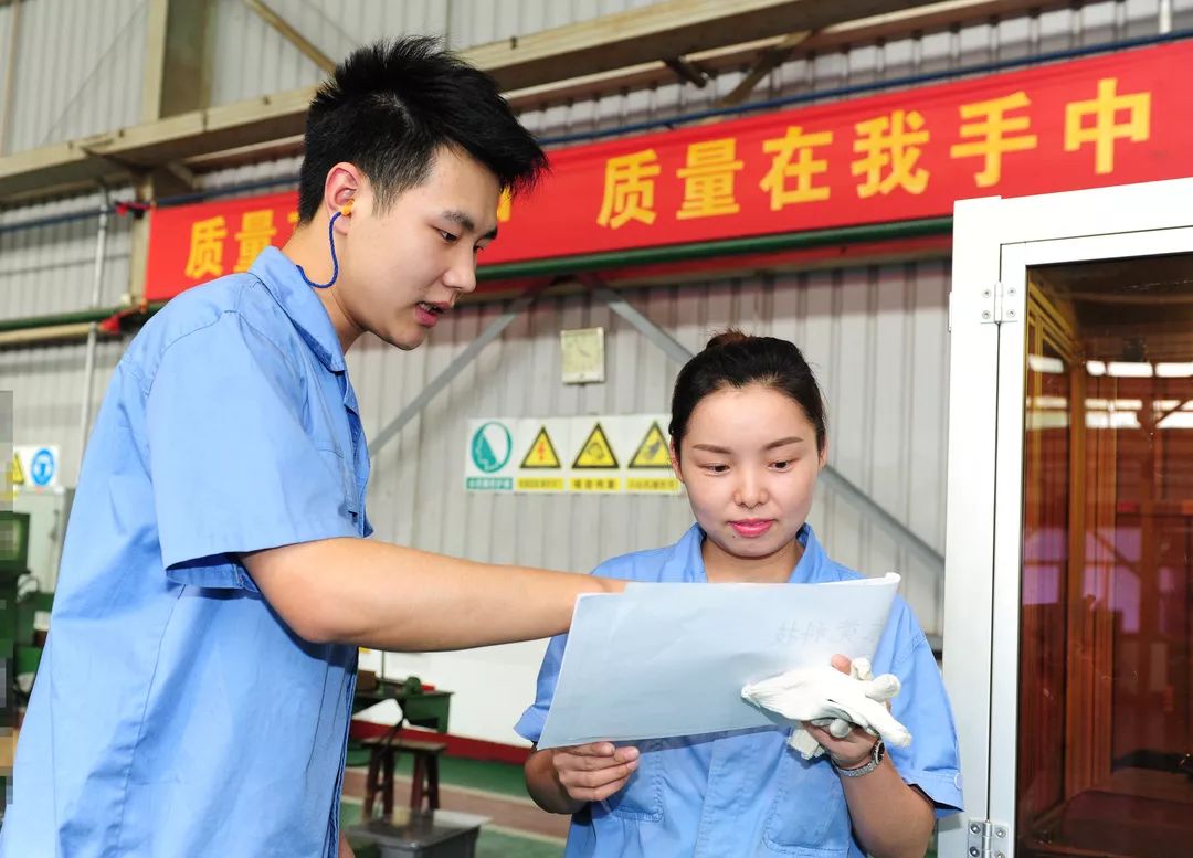 【打赢百日(rì)攻堅戰<17>】長(cháng)江電(diàn)工(gōng):念好(hǎo)四字“真經”   确保精準中的(de)