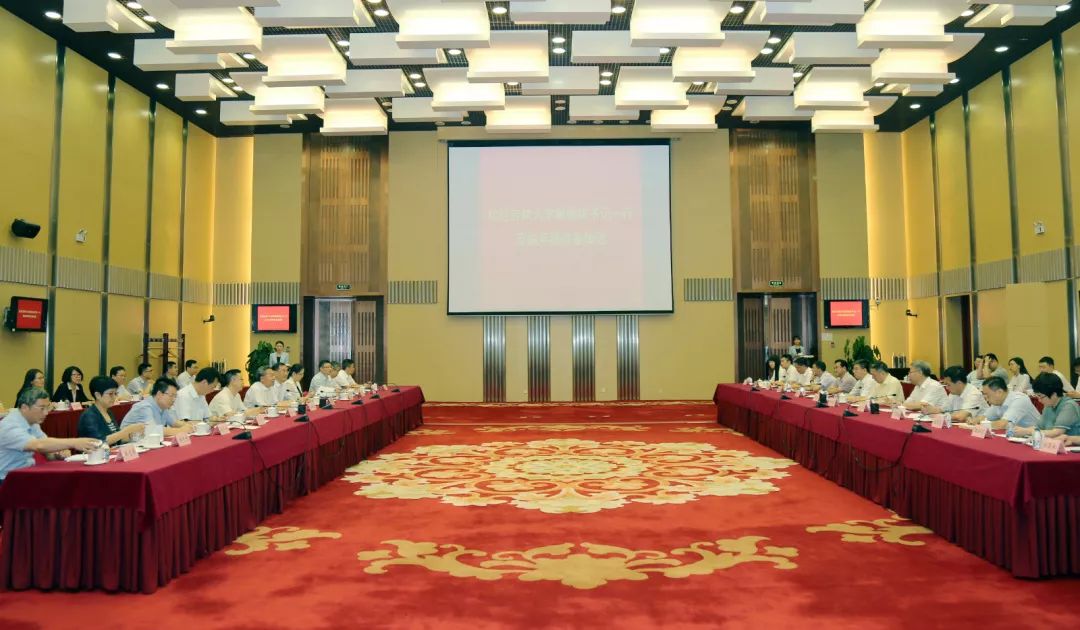 加強互動　深化(huà)對(duì)接　促進合作(zuò)共赢——劉敬桢、董春波會(huì)見(jiàn)楊振斌、馮正玉