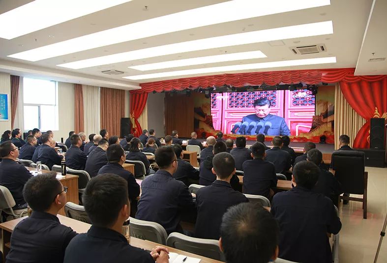 可(kě)敬！國(guó)慶中的(de)兵(bīng)裝身(shēn)影(yǐng)