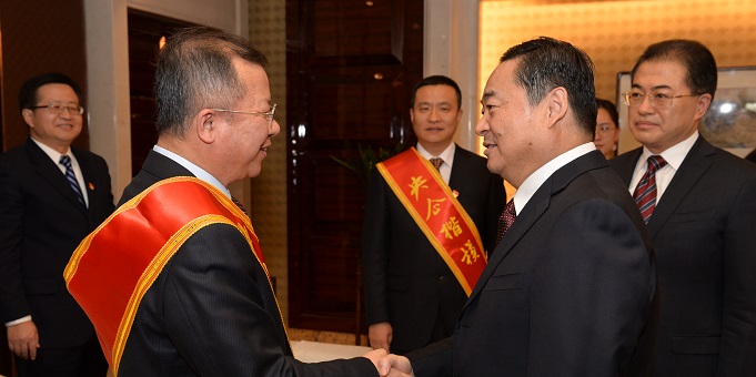 郝鵬會(huì)見(jiàn)第三屆“央企楷模”時(shí)強調 大(dà)力弘揚勞模精神勞動精神工(gōng)匠(jiàng)精神 凝心聚力推動中央企業(yè)高(gāo)質量發展 