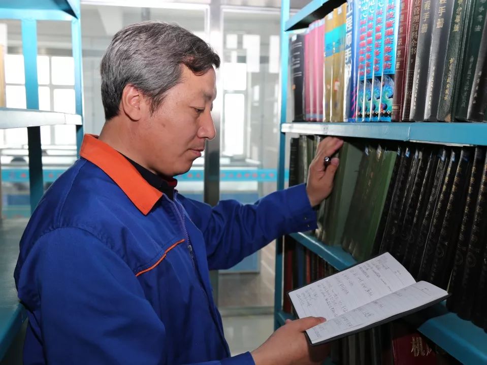 【最美(měi)兵(bīng)裝人(rén)&lt;26&gt;】“填空(kōng)題”滿分(fēn)！北(běi)方工(gōng)具李玉民(mín)填補了(le)多(duō)項國(guó)內(nèi)特品空(kōng)白(bái)