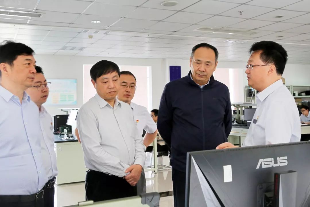 推進自(zì)主創新體(tǐ)系建設 積極向科(kē)技(jì)創新型企業(yè)轉型——龔豔德調研四川3家(jiā)企業(yè)